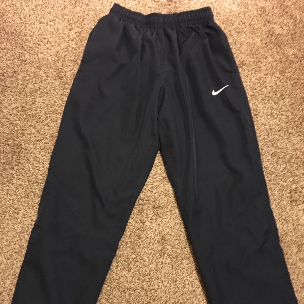 nike windpants